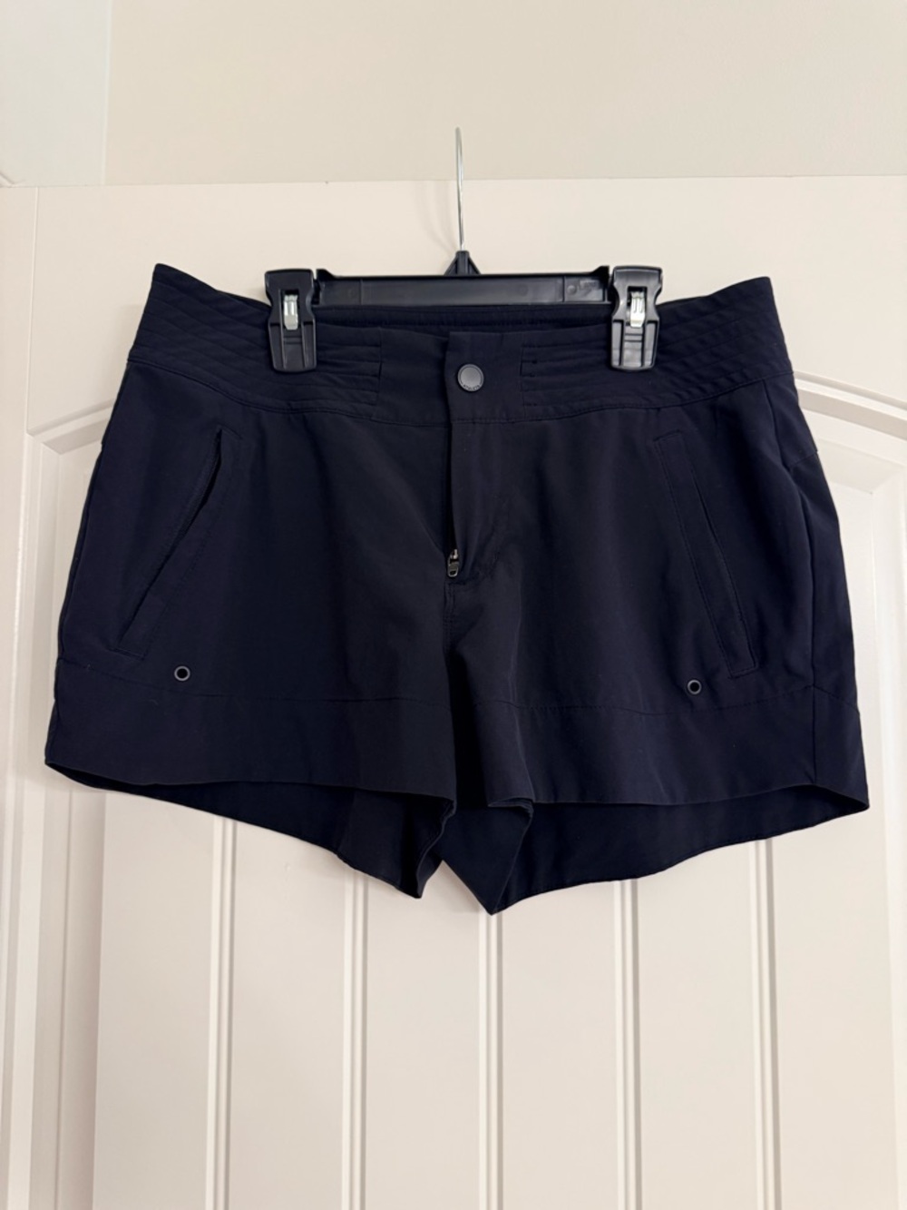 Athleta Black Trekkie North Women's Athletic Shorts